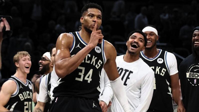 Sugere troca de Draymond Green por Giannis Antetokounmpo entre Warriors