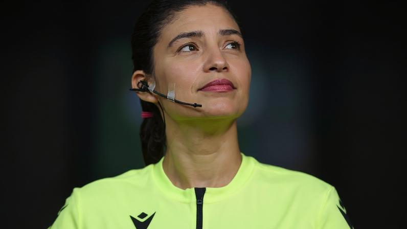 Gleika Pinheiro, árbitra paraense e recém-aprovada para quadro da Fifa. (Foto: reprodução/redes sociais)