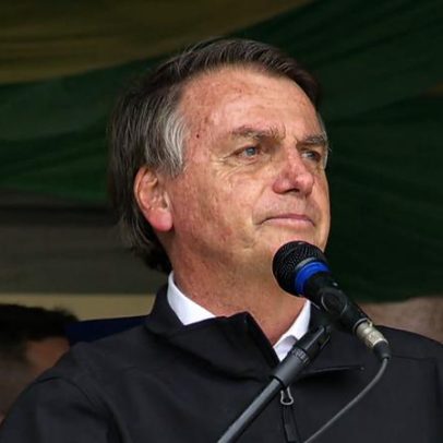 Bolsonaro realiza cirurgia de hérnia inguinal e acompanha tratamento