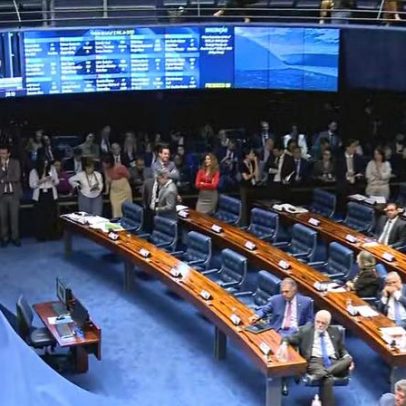 Senado aprova projeto que reduz penas de Bolsonaro e condenados no 8 de janeiro