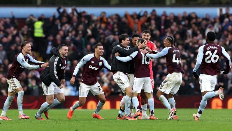Aston Villa vence Arsenal com gol no fim e assume segundo lugar