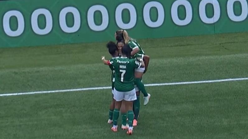 Palmeiras goleia o Corinthians e abre vantagem na final do Paulistão feminino