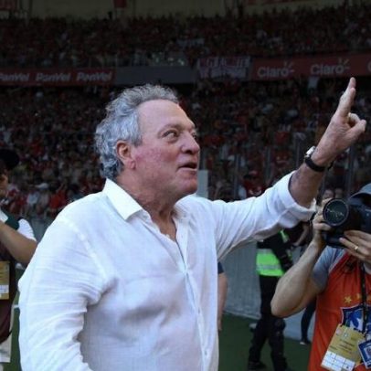 Alexandre Pato celebra permanência do Inter e sugere Abel Braga como presidente