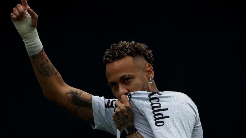 Presidente do Santos revela reunião com Neymar para definir futuro