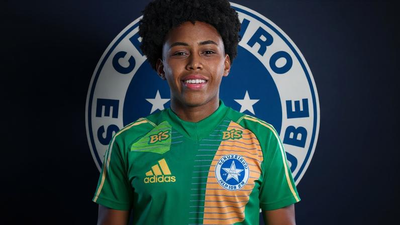 Mariza, do Corinthians, venceu o Prêmio ESPN Bola de Prata como zagueira. Arte ESPN