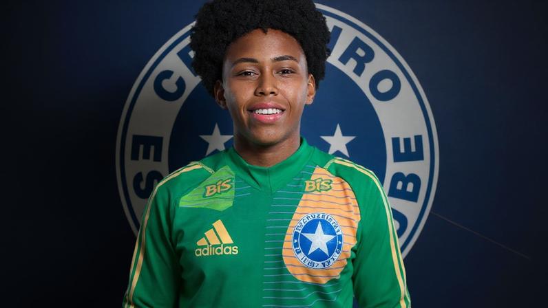 Léo Pereira, do Flamengo, levou a Bola de Prata como melhor zagueiro pela esquerda do Brasileirão de 2025 Arte/ ESPN