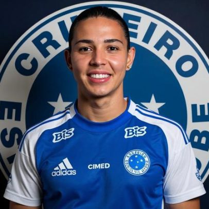 Gisseli brilha pelo Cruzeiro e leva Bola de Prata como lateral