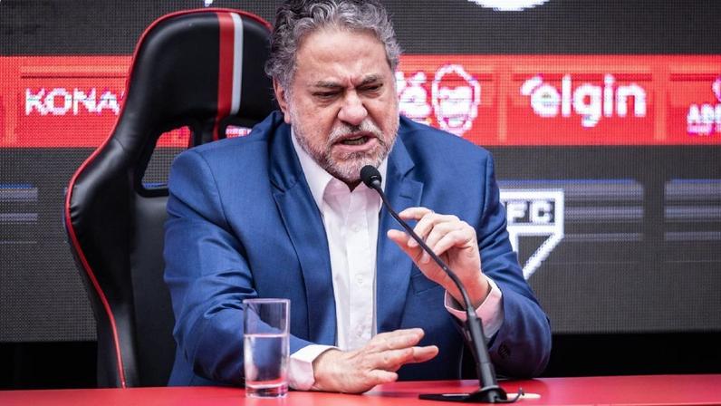 Casares vai entregar o cargo? VEJA resposta do presidente após goleada e pressão política (0:39)