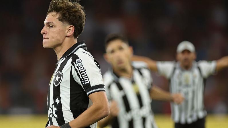 Montoro comemora gol do Botafogo contra o Bragantino nas oitavas de final da Copa do Brasil Vítor Silva/Botafogo