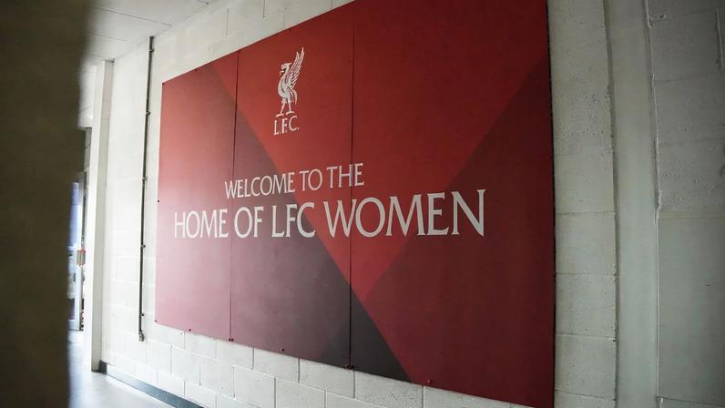 O drama do Liverpool que envolve futebol masculino e feminino e Disney+