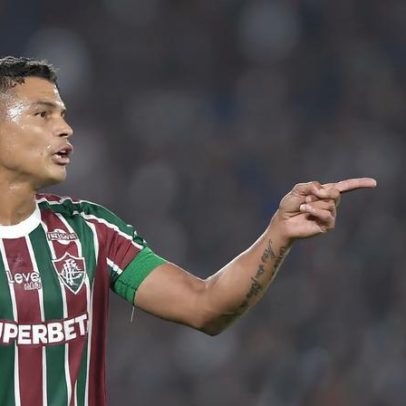 Thiago Silva aponta dedo após derrota do Vasco, critica postura do Fluminense