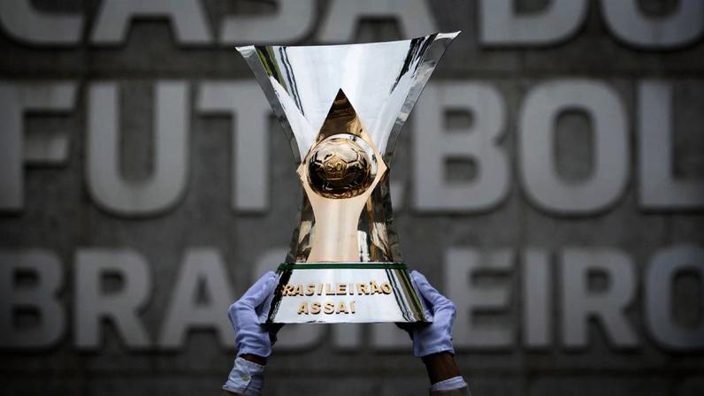 Rayan, atacante do Vasco, comemora gol contra o Fluminense, no Maracanã, na 30ª rodada do Brasileirão 2025 Getty Images