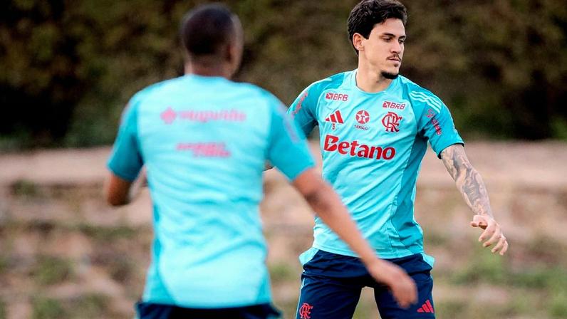 Arrascaeta decide, Flamengo derrota o Cruz Azul e avança na Copa Intercontinental; VEJA (0:56)