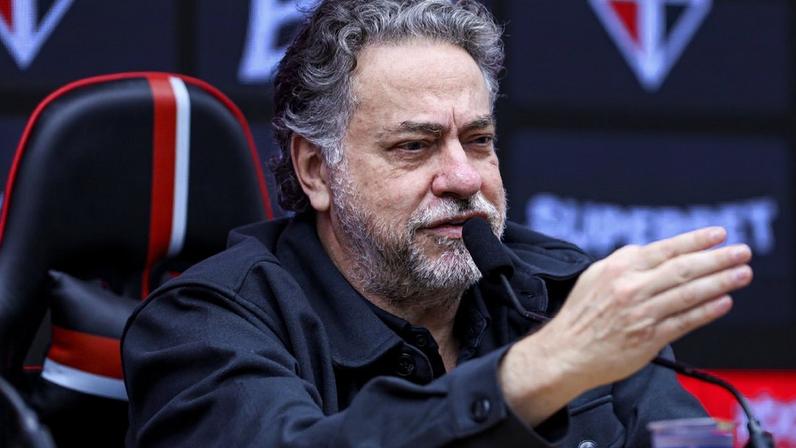 Após problema cardíaco, Oscar decide se aposentar do futebol; Fala a Fonte traz informações (1:12)