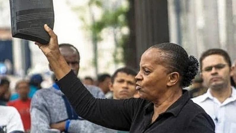 Proposta de desarmamento de almas provoca debate sobre paz interior