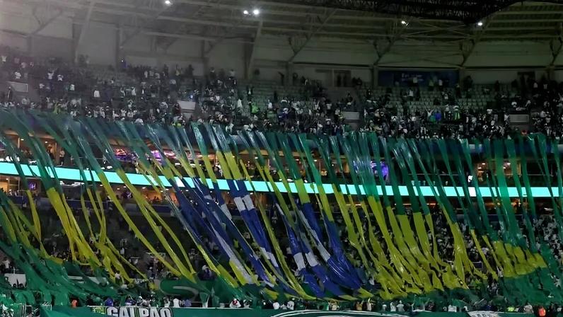 Primeiro uniforme do Palmeiras, ainda como Palestra Itália, combinava verde e branco para representar a herança italiana do clube. (Foto: Palmeiras)