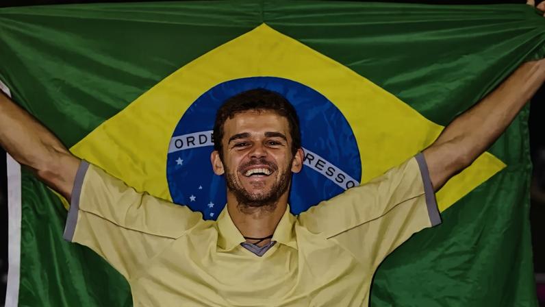 Em 3 de dezembro de 2000, Guga vencia a Masters Cup de Lisboa (Arquivo)
