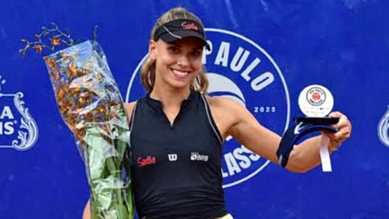 A brasiliense Luiza Fullana, campeã do W 15 de Mogi das Cruzes (Divulgação)