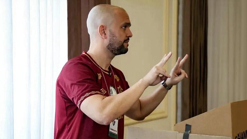 Mattheus Montenegro vota nas eleições do Fluminense (Foto: Divulgação)