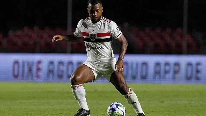 Botafogo volta a sondar Luan, atacante do São Paulo