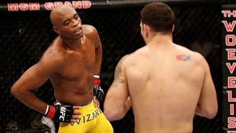Anderson 'Spider' Silva e Chris Weidman no UFC (Foto: Divulgação/UFC)
