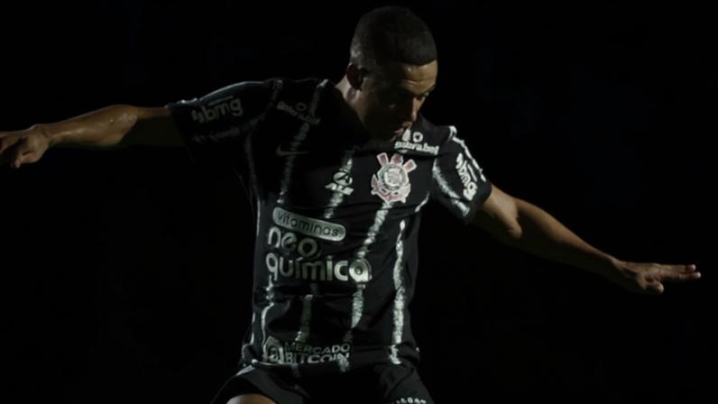 Robert Renan, hoje no Vasco, foi revelado pelo Corinthians (Foto: Rodrigo Coca/Ag.Corinthians)