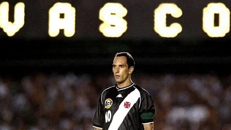 Edmundo, um dos maiores ídolos do Vasco, durante partida no Maracanã (Foto: Divulgação/Vasco)