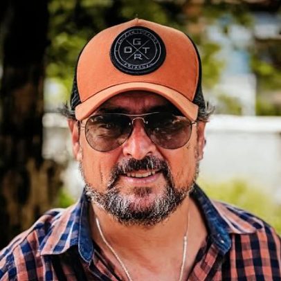 Morre o cantor Mauri, irmão de Chitãozinho e Xororó