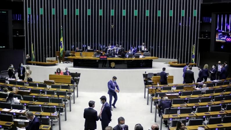 Câmara aprova isenção de IPVA para veículos com mais de 20 anos