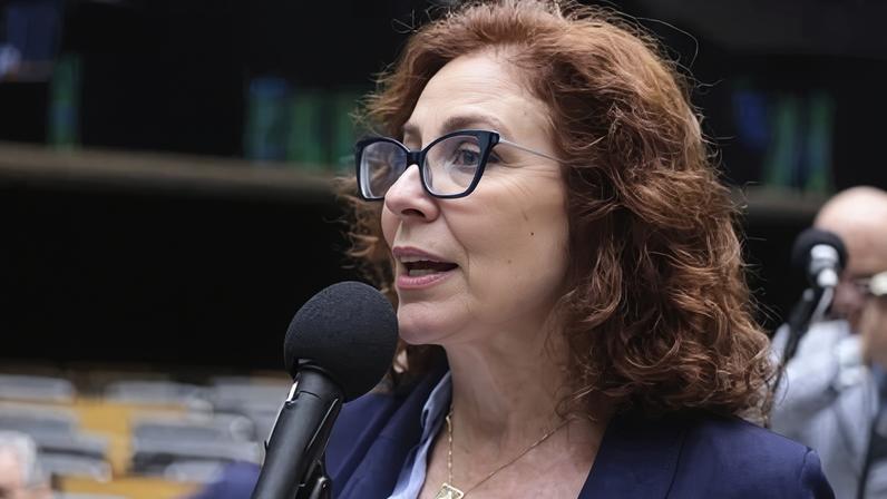 Justiça italiana solicita a Moraes informações sobre prisão de Zambelli