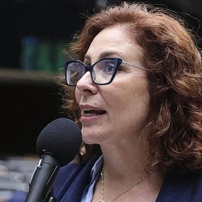 Câmara mantém mandato de Carla Zambelli