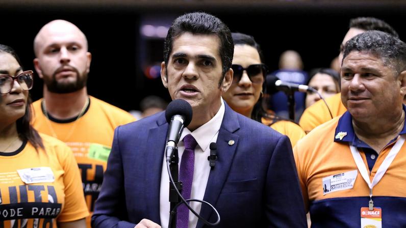 1 de 1 Deputado federal Antônio Doido (MDB-PA) durante debate na Câmara em abril de 2025. — Foto: Vinicius Loures/Câmara dos Deputados