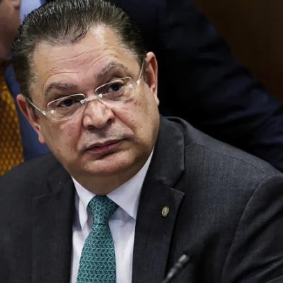 Sóstenes cobra investigação sobre contrato da mulher de Moraes com Master