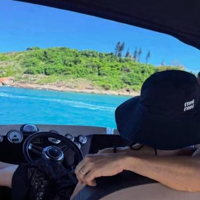 Isis Valverde passa fim de ano no Espírito Santo com Marcus Buaiz e filhos