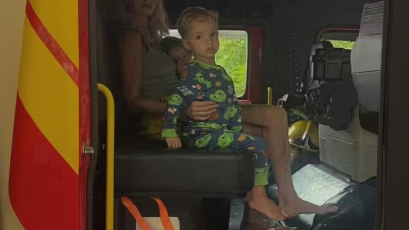 Isa Scherer relata incêndio e mostra filho em carro do corpo de bombeiros com ela — Foto: Reprodução/Instagram