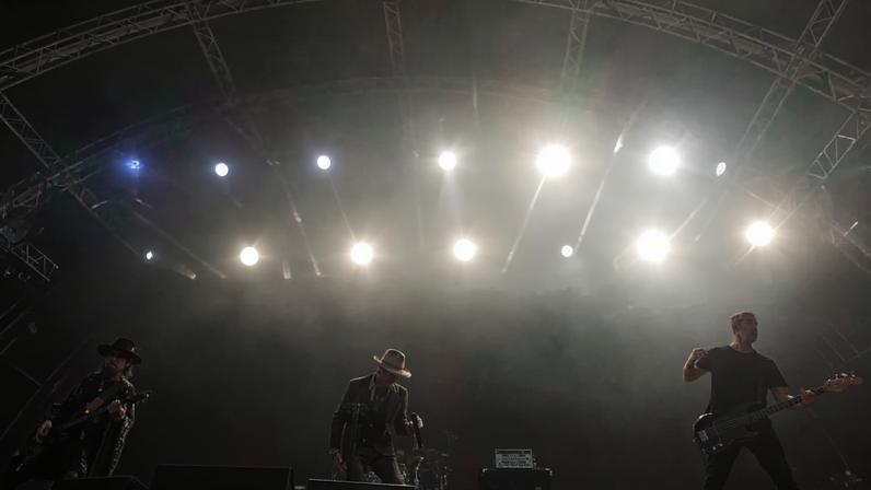 Jane’s Addiction e Perry Farrell chegam a acordo após desculpa pela luta no palco