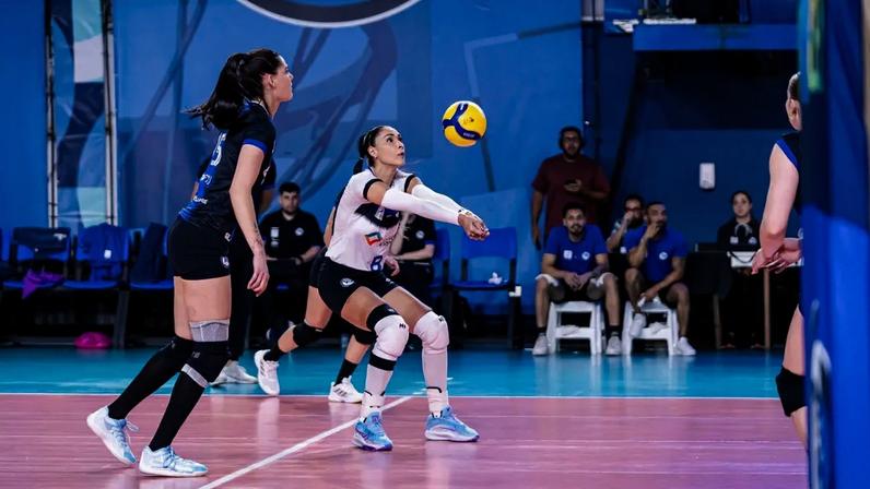 Jaqueline atuou como líbero na estreia pelo Pinheiros (Foto: Fernanda Georges/ECP)