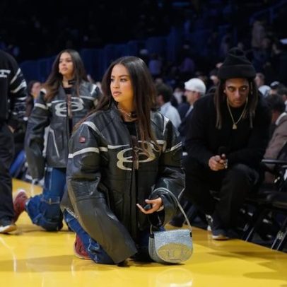 Blue Ivy, aos 13, se parece com a mãe Beyoncé em jogo dos Lakers com Jay-Z