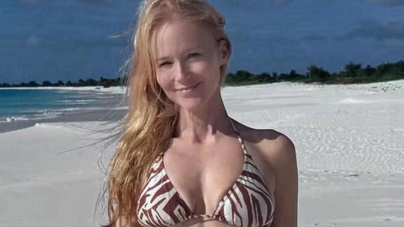 Jewel abre álbum curtindo Barbuda, ilha do Caribe — Foto: Reprodução/Instagram