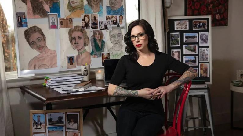 Jillian Lauren comenta impacto do tiroteio LAPD e divórcio do baixista Weezer