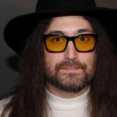 Filho de John Lennon diz que geração mais jovem pode esquecer os Beatles