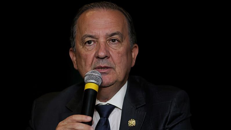 Jorginho, João Rodrigues e Décio Lima: a disputa pelo governo de SC, segundo nova pesquisa