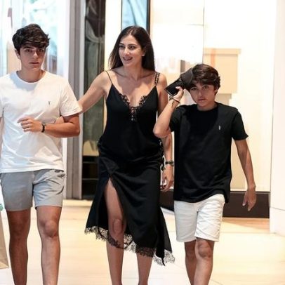 Juliana Paes passeia com os filhos no Village Mall, no Rio