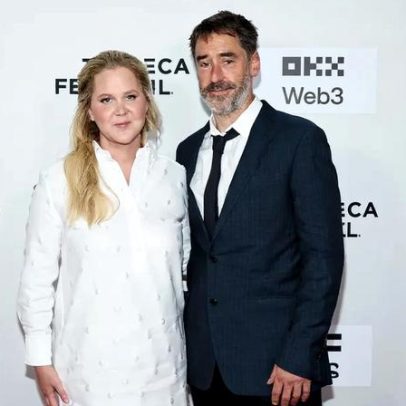 Amy Schumer ironiza problemas conjugais de Chris Fischer; divórcio pode ocorrer