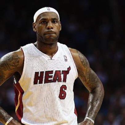 Agente critica decisão de LeBron James na NBA