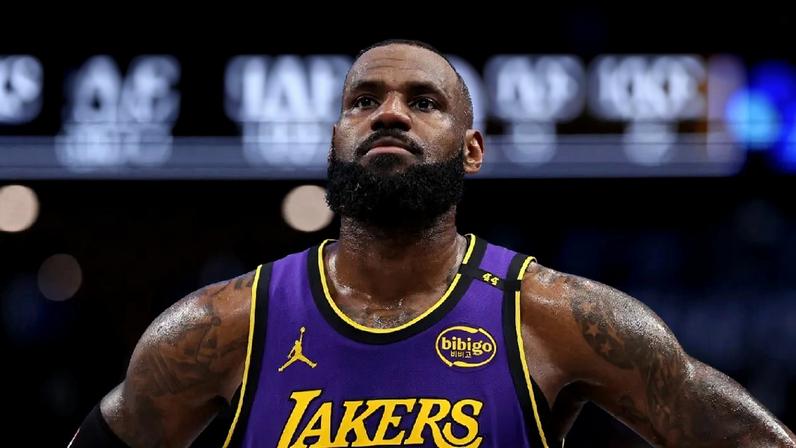 LeBron James marca NBA