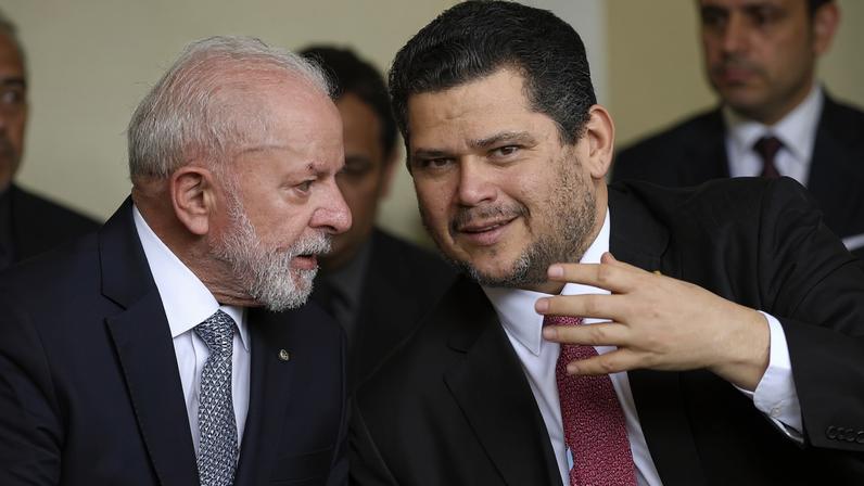 PL da dosimetria vira teste de força entre Alcolumbre e Lula