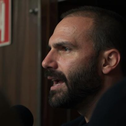 Motta indica cassação de Eduardo Bolsonaro por faltas.