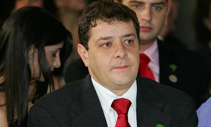 Governo impede convocação de filho de Lula na CPI do INSS
