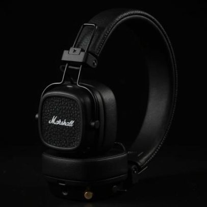 Marshall corta fones Bluetooth abaixo Black Friday em liquidação de fim do ano